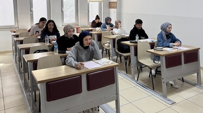 BELEDİYE, YKS MARATONUNDA GENÇLERİN YANINDA